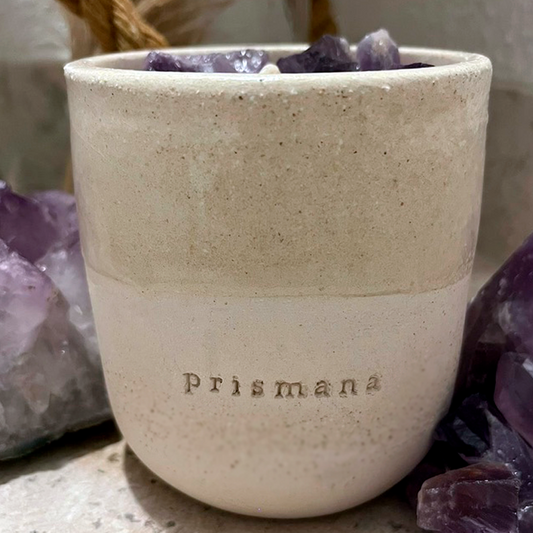 Vela con Cuarzo Amatista - Lavanda & Salvia Banca - Estoy en calma. Estoy en mi centro.