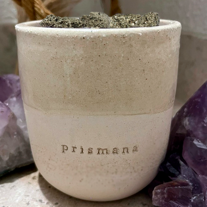 Vela con Cuarzo Pirita - Gardenia - El éxito fluye hacia mi con facilidad y sin esfuerzo.