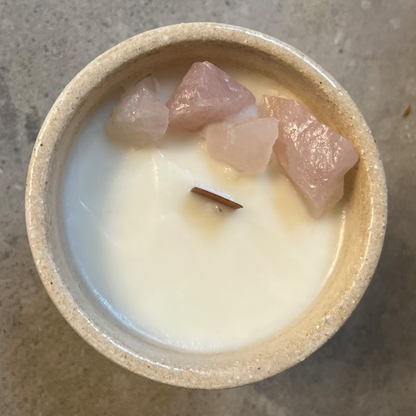 Vela con Cuarzo Rosa - Vainilla - Yo me amo y soy suficiente.
